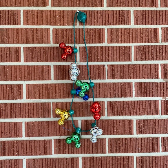 Disney Other - Disneyland Light Up Christmas necklace